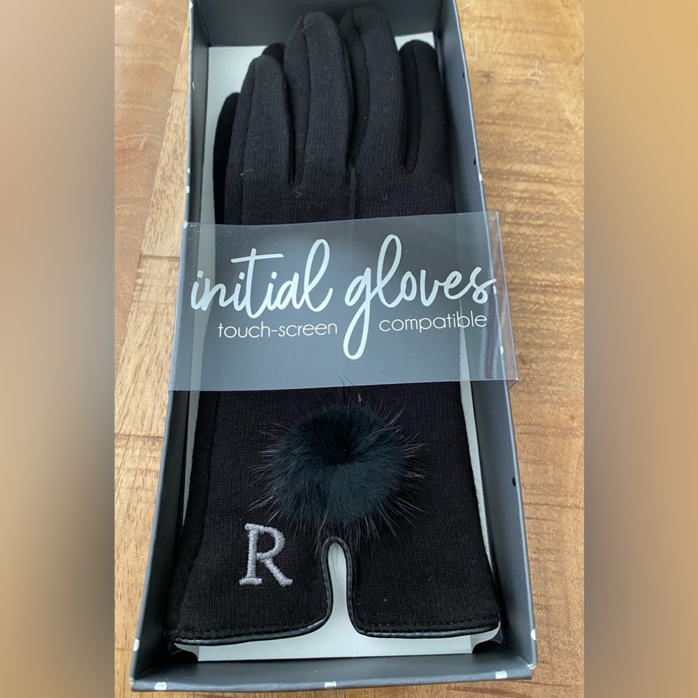 NWT Mudpie Black Initial R Pom Glove Gift Set